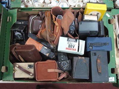 Lot 1096 - No.2 Brownie box camera, other box cameras and...