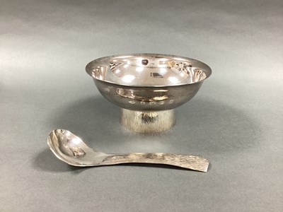 Lot 38 - A Modernist Style Hallmarked Silver Footed...