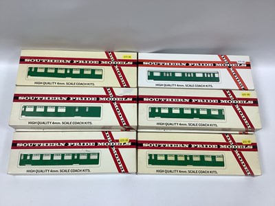 Lot 374 - Ten 'OO' Gauge/4mm "Southern Pride Models"...