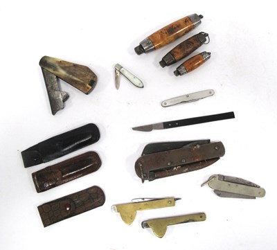 Lot 1299 - Lockwood Horn Backed Fleam, two brass-backed...