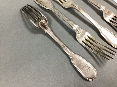 Lot 12 - A Set of Six Georgian Hallmarked Silver Fiddle...