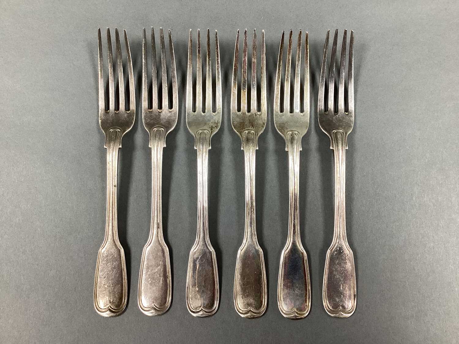 Lot 12 - A Set of Six Georgian Hallmarked Silver Fiddle...