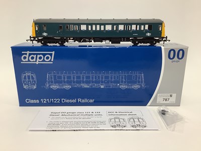 Lot 787 - A boxed Dapol 00 gauge Class 122 railcar...