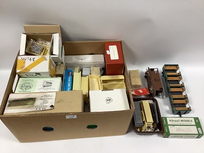 Lot 377 - Nineteen 7mm Plastic/White Metal/Etched Brass,...