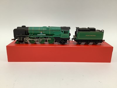 Lot 783 - A Wrenn 00 gauge "Rebuilt West Country"...