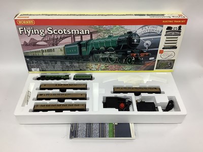 Lot 654 - A boxed Hornby 00 gauge "Flying Scotsman"...