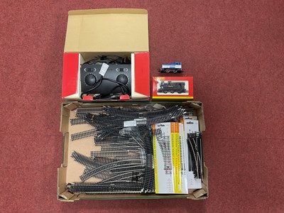 Lot 396 - A collection of Hornby 00 gauge model railway...