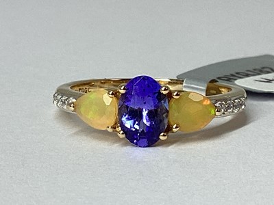 Lot 250 - The Genuine Gemstone Company; A 9ct Gold...