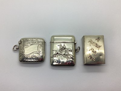 Lot 102 - An Edwardian Hallmarked Silver Vesta Case,...