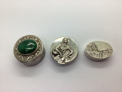 Lot 100 - A Modernist Style Halmarked Silver Oval Pill...
