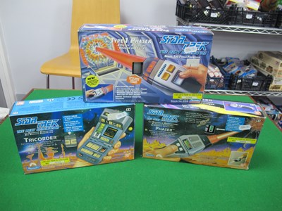 Lot 505 - Three Playmates Star Trek The Next Generation...