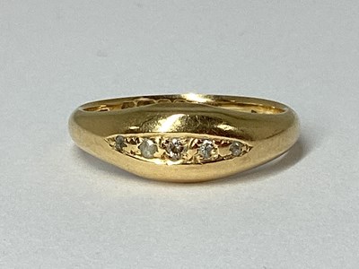 Lot 223 - An Antique 18ct Gold Five Stone Ring, of boat...