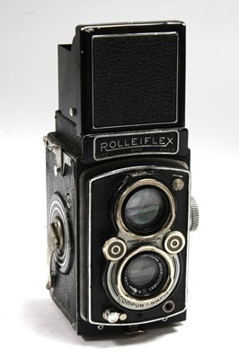 Lot 912 - Rolleiflex Automat DRP DRGM TLR Camera, black,...