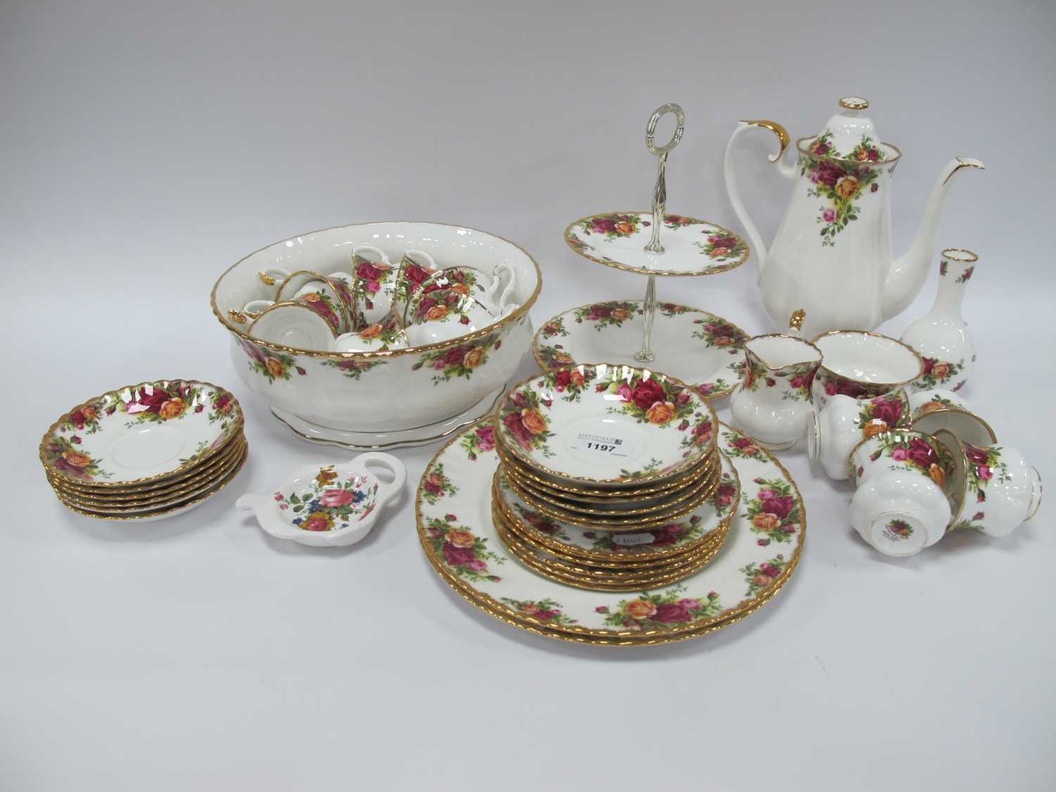 Lot 1197 - Royal Albert “Old Country Roses” Pattern