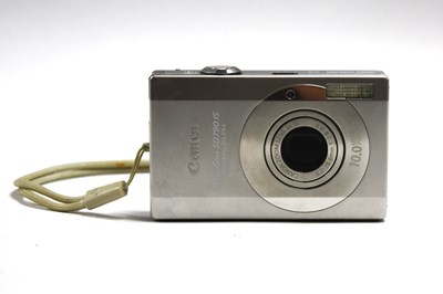 Lot 743 - Canon PowerShot SD790 IS Digital Compact...