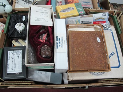 Lot 1100 - Collectables, including three Heritage...