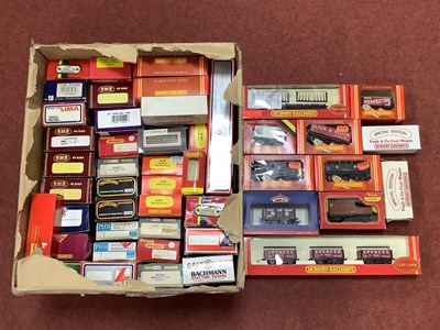 Lot 457 - Approximately forty-five boxed 00 gauge steam...