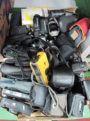 Lot 1024 - Cameras; mainly 35mm Film point and shoot...