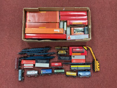 Lot 382 - Approximately twenty-five modern image 00...