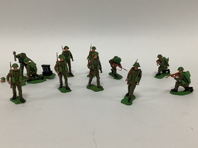 Lot 806 - A quantity of 1960's Britains Deetail British...
