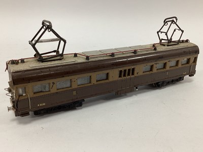 Lot 696 - A Rivarossi HO scale FS class A2002/R...