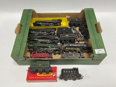 Lot 476 - Eight Triang 00 gauge locomotives: three...
