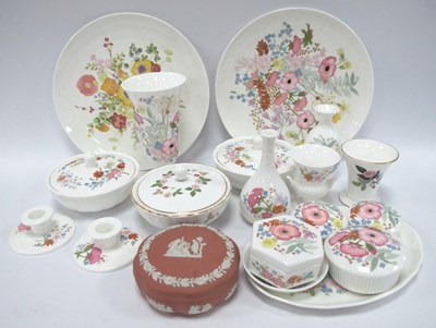 Lot 1201 - Pink Wedgwood Jasperware lidded trinket box,...