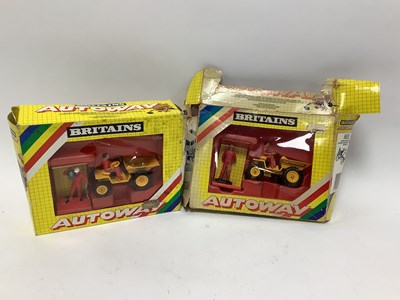Lot 581 - Two Britains 1:32 scale diecast model #9810...