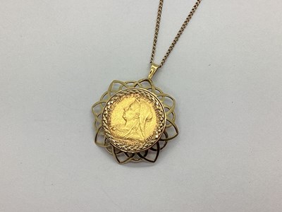 Lot 125 - 1893 Victoria Sovereign (M), loose set within...