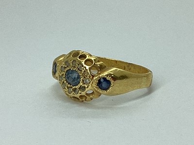 Lot 80 - A Decorative Antique Cluster Ring, the oval...