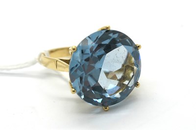 Lot 262 - A Large Single Stone Cocktail Dress Ring, high...