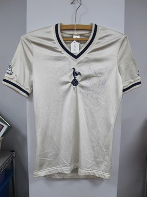 Lot 622A - Glenn Hoddle Autograph, ink signed with 'Best...