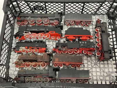 Lot 565 - Seven HO scale European outline locomotives,...