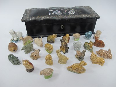 Lot 1316 - XIX Century Black Lacquered Jewellery Box with...