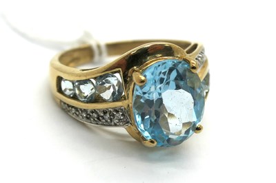 Lot 291 - A Modern QVC 9ct Gold Single Stone Dres Ring,...