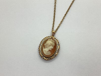Lot 121 - A 9ct Gold Mounted Shell Carved Cameo Pendant,...