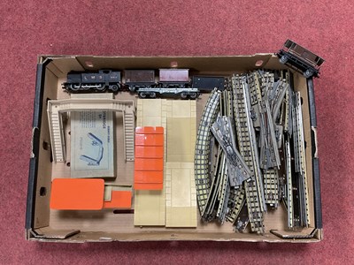 Lot 429 - A quantity of Hornby Dublo 3-rail OO gauge...