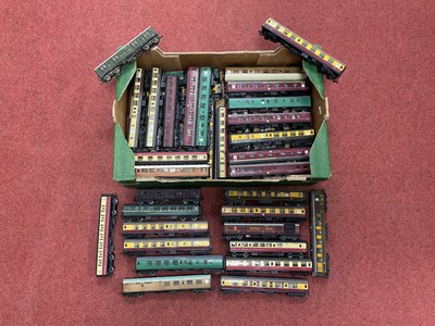 Lot 393 - Approximately forty 00 gauge steam era coaches,...