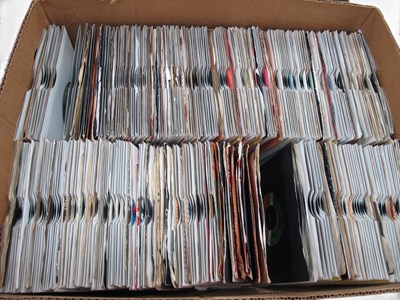 Lot 733 - Lot of Approximately 300 Pop & Rock & Roll,...