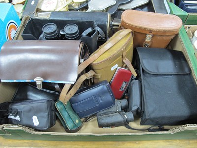 Lot 1106 - Binoculars, including Traveler zoom, Zuiho...