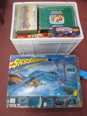 Lot 1158 - Quantity of boxed vintage board games,...