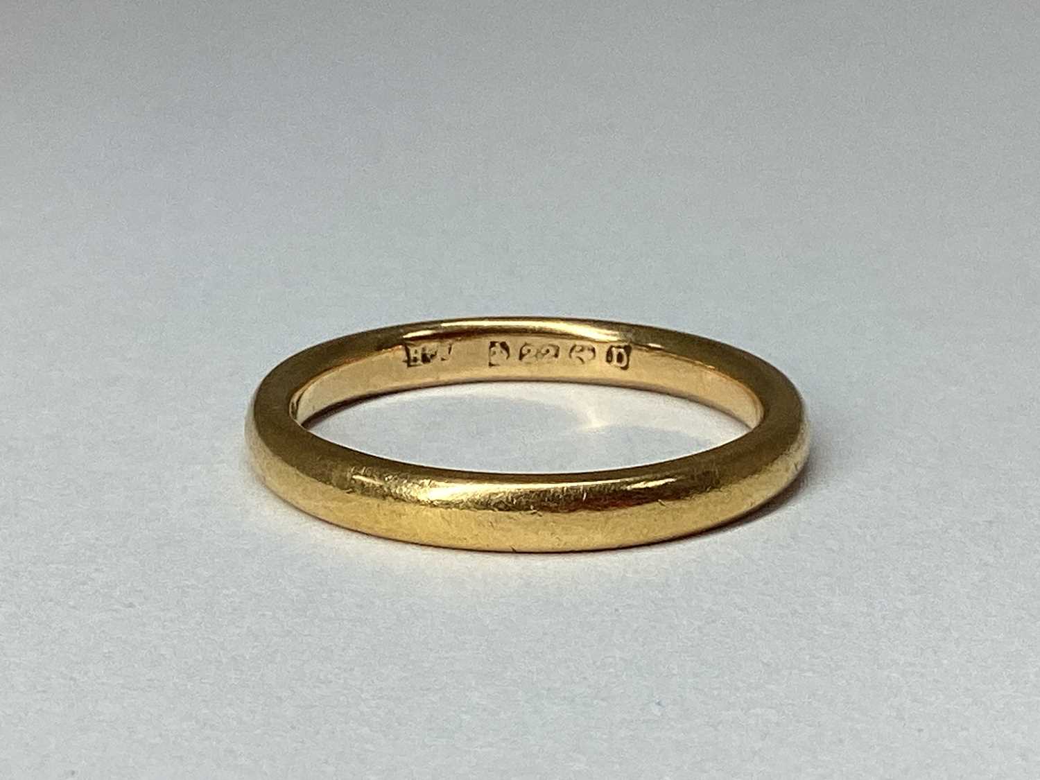 Lot 96 - A 22ct Gold Plain Wedding Band, (finger size...