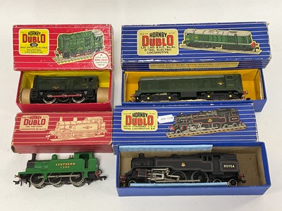 Lot 555 - Four Hornby Dublo 'OO' Gauge/4mm Two Rail...