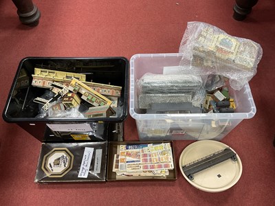 Lot 387 - A Quantity of 'OO' Gauge/4mm Trackside,...