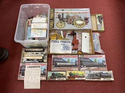 Lot 384 - A Quantity of 'HO'/'OO' Gauge/4mm Boxed...
