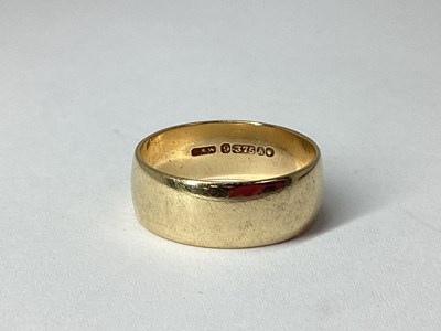 Lot 93 - A 9ct Gold Wide Plain Wedding Band, (finger...