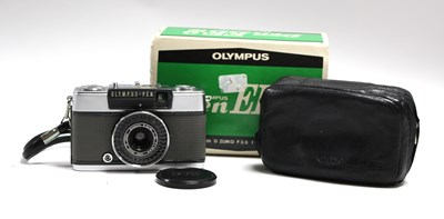 Lot 882 - Olympus-Pen EE-2 35mm Compact Film Camera with...