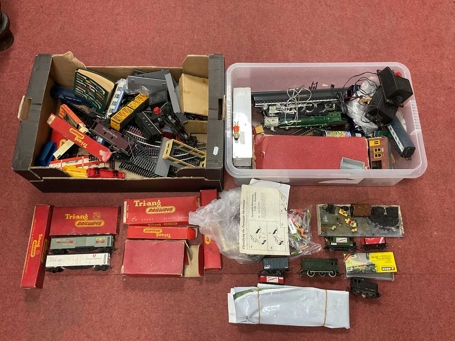 Lot 365 - A Large Quantity of Mainly 'OO' Model Railway...