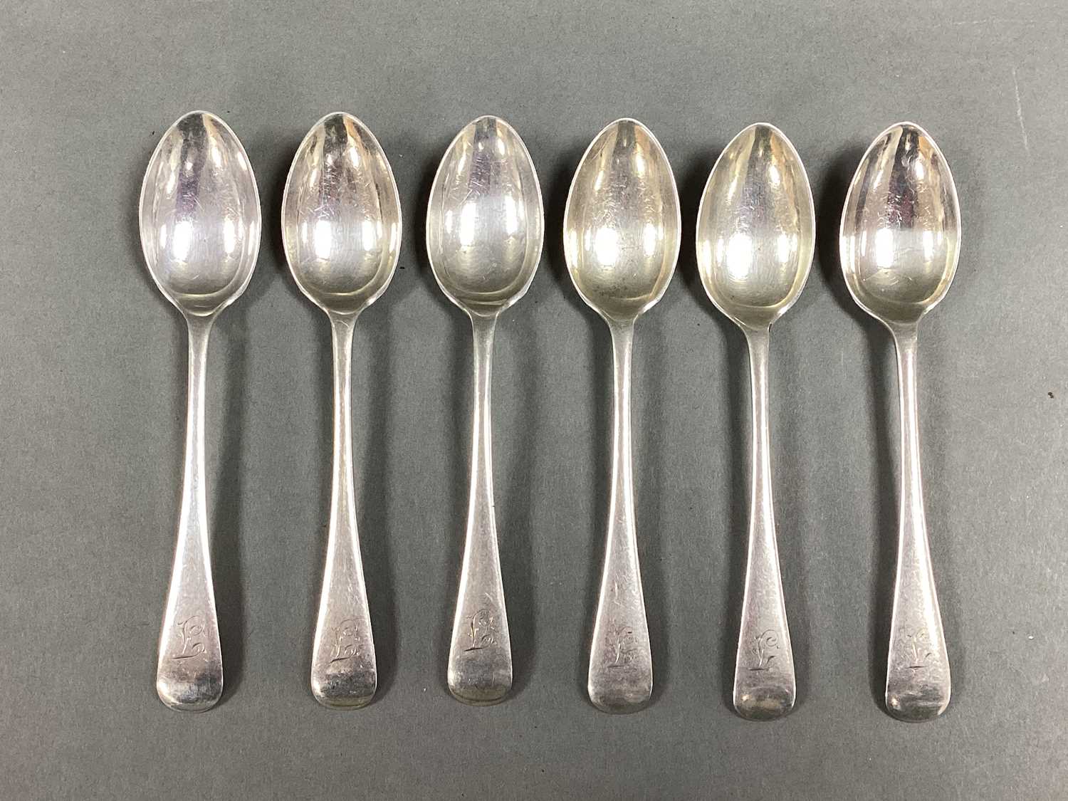 Lot 35 - A Set of Six Hallmarked Silver Old English...