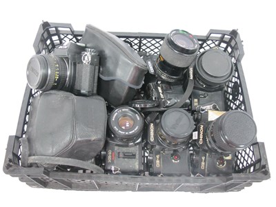 Lot 1395 - Vintage 35mm Film Cameras to include Mamiya ZE...